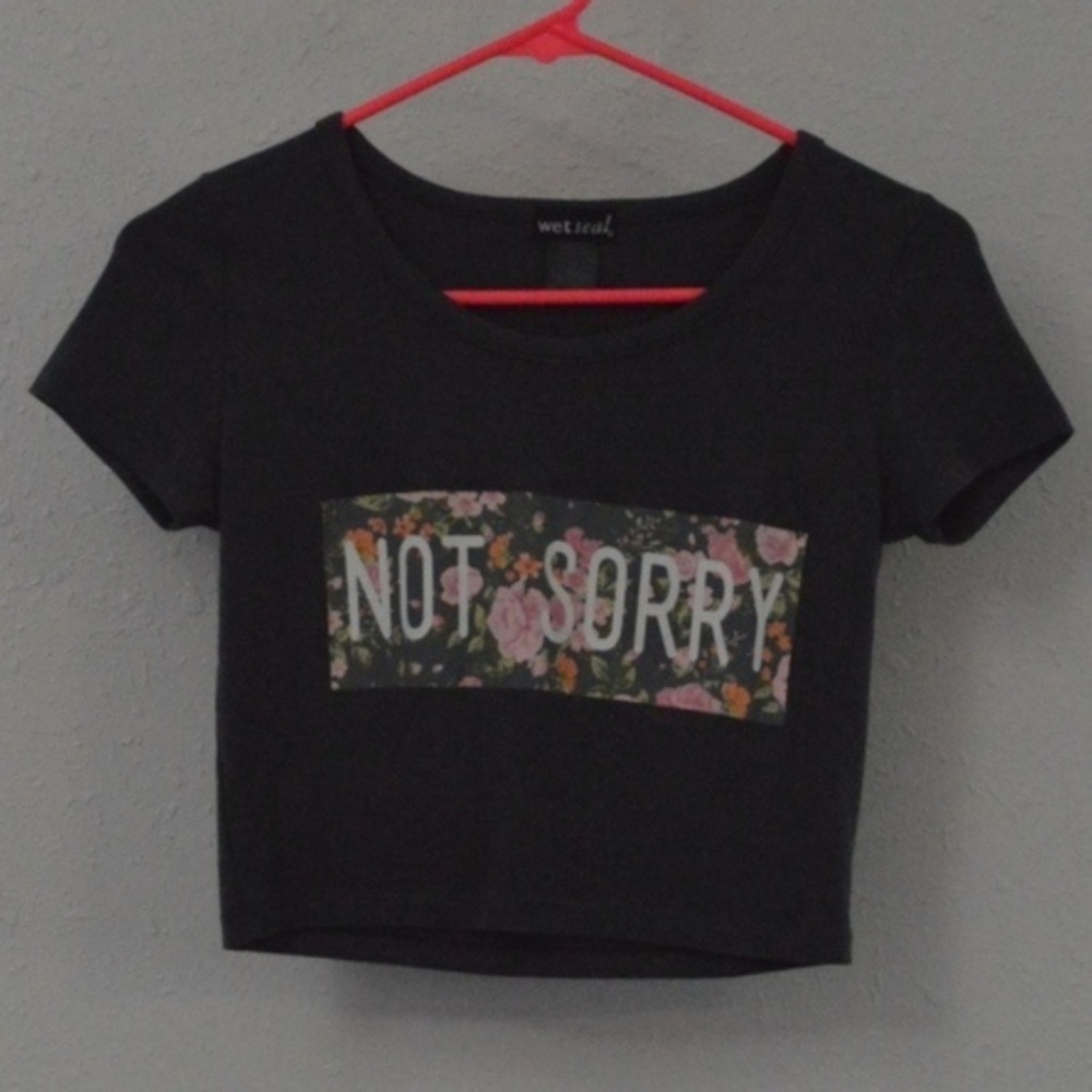 NWOT Wet Seal Graphic Floral Short Sleeve Crop Top